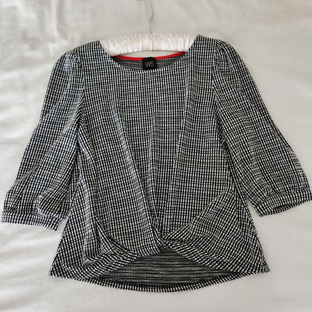 W5 Top, 3/4 Sleeve, Black and White Checks, Medium, Twist Hem, Blouse